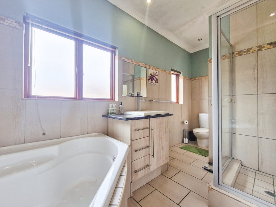 3 Bedroom Property for Sale in Xanadu Eco Park North West
